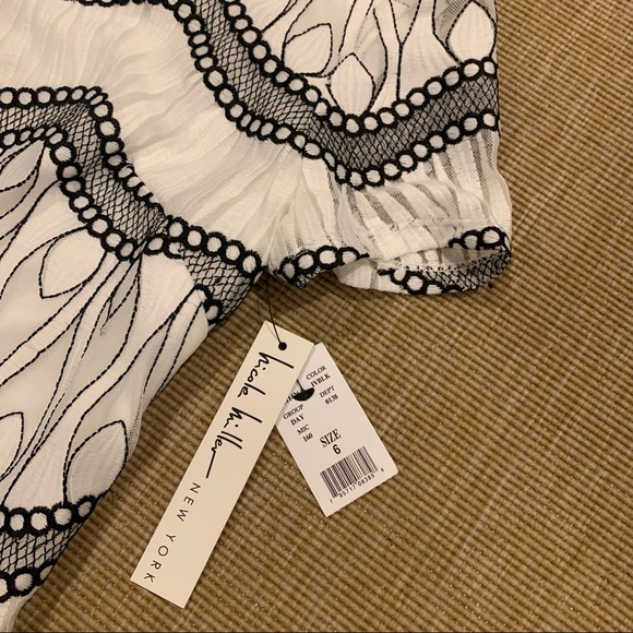 NWT Nicole Miller | Embroidered Lace Shift Dress - Picture 4 of 7